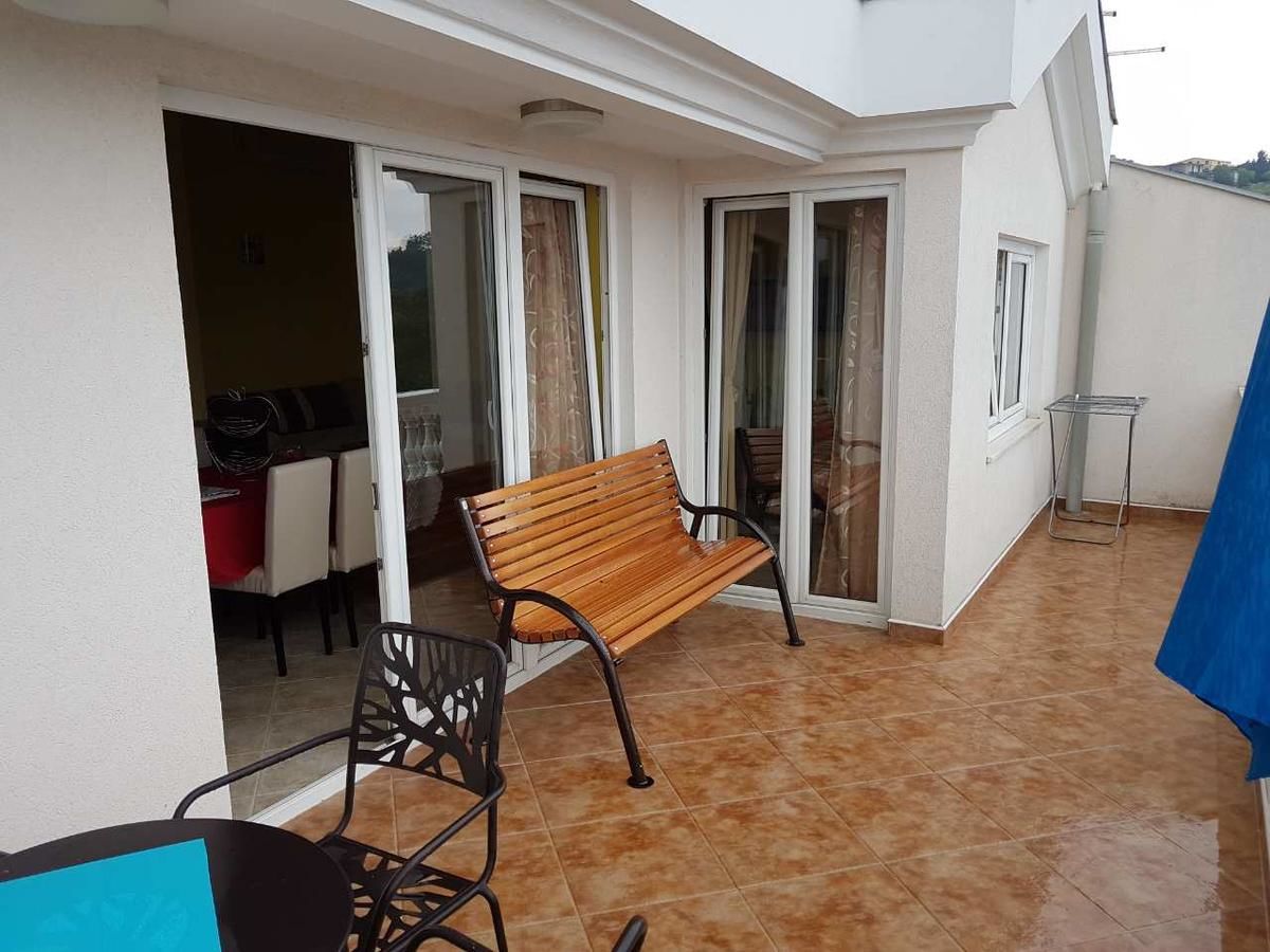 Апартаменты Porodicni apartman Херцег-Нови-15