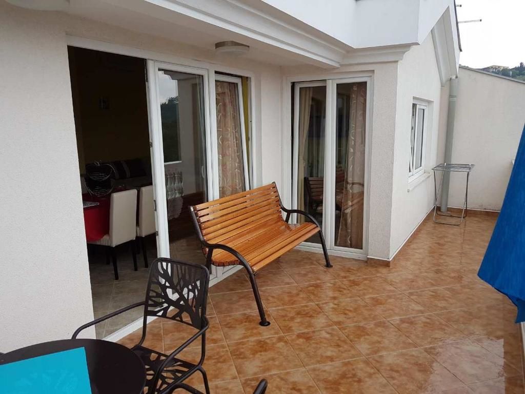 Апартаменты Porodicni apartman Херцег-Нови-23