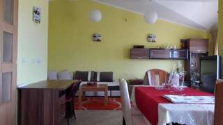 Апартаменты Porodicni apartman Херцег-Нови Апартаменты-13
